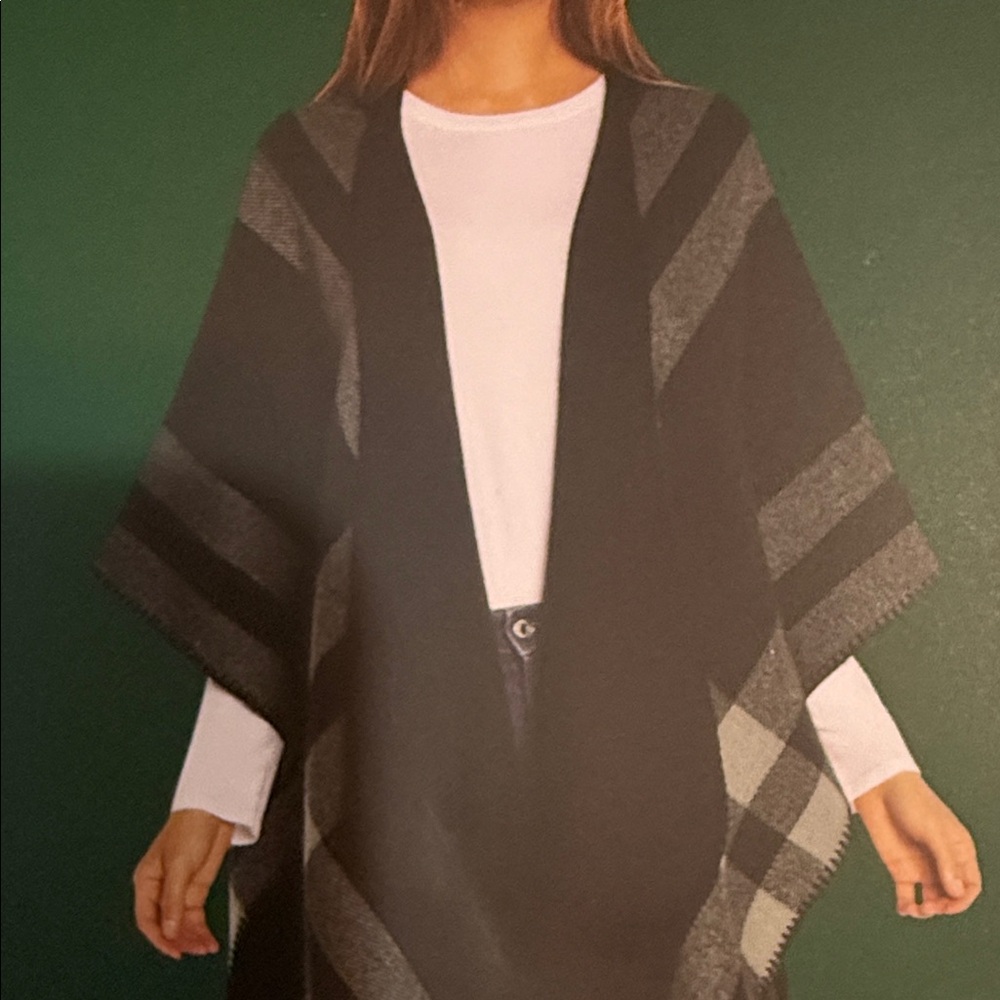 Woolrich Charcoal and Black Poncho